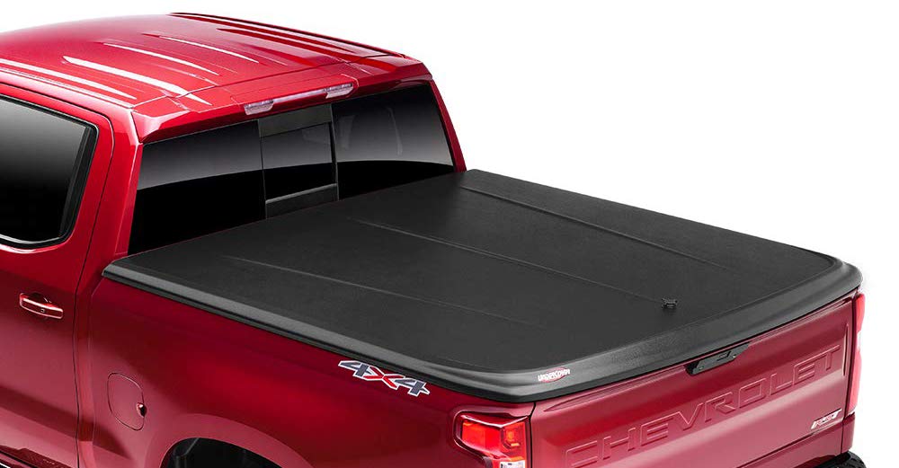 UnderCover SE One-Piece Truck Bed Tonneau Cover | UC1176 | Fits 2019 - 2023 Chevy/GMC Silverado/Sierra 1500 (does not fit Carbon Bed) 5' 10" Bed (69.9")