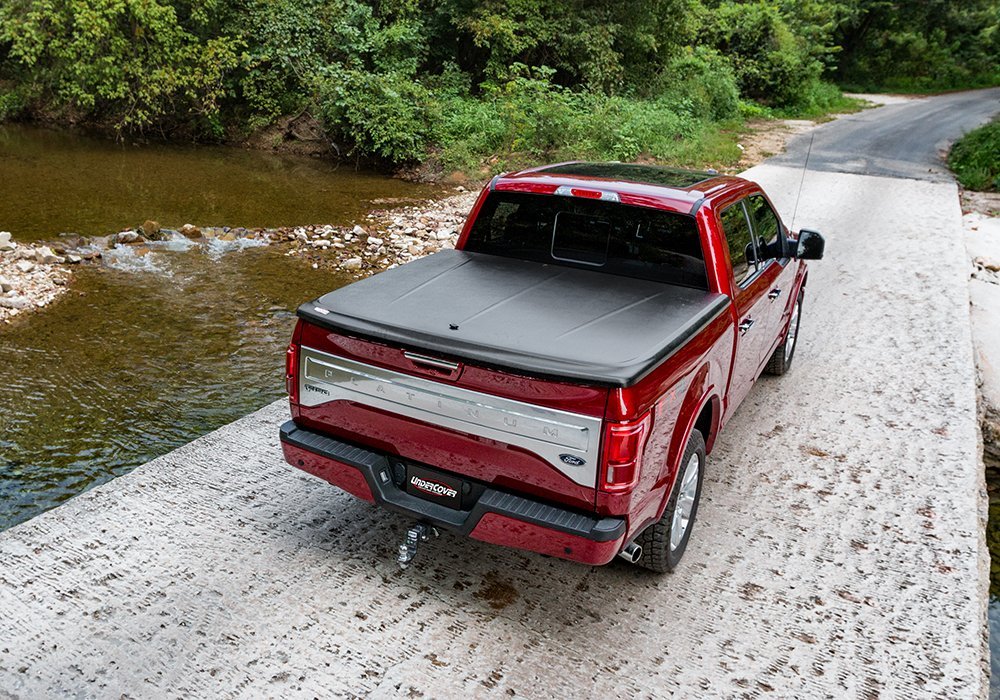 UnderCover SE One-Piece Truck Bed Tonneau Cover | UC4116 | Fits 2014 - 2021 Toyota TundraMax 5' 7" Bed (66.7")