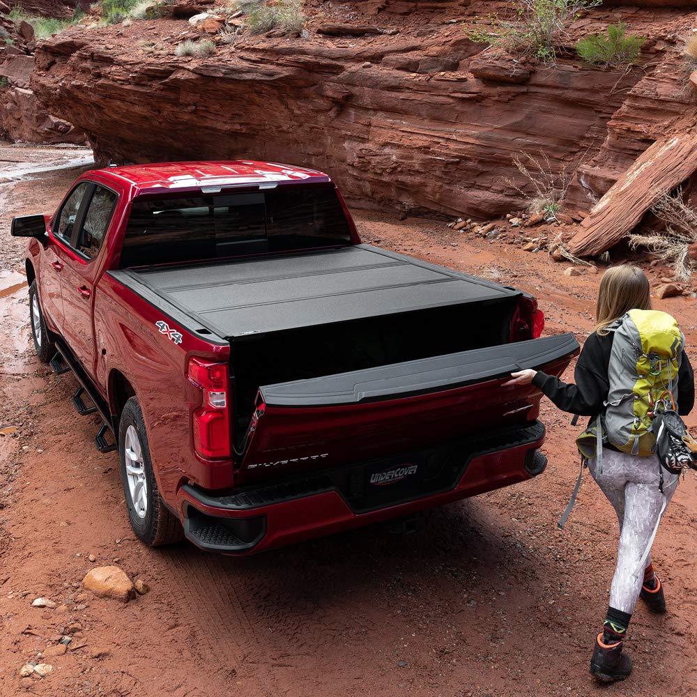 UnderCover ArmorFlex Hard Folding Truck Bed Tonneau Cover | AX12029 | Fits 2023 Chevy/GMC Colorado/Canyon 5' 2" Bed (62")